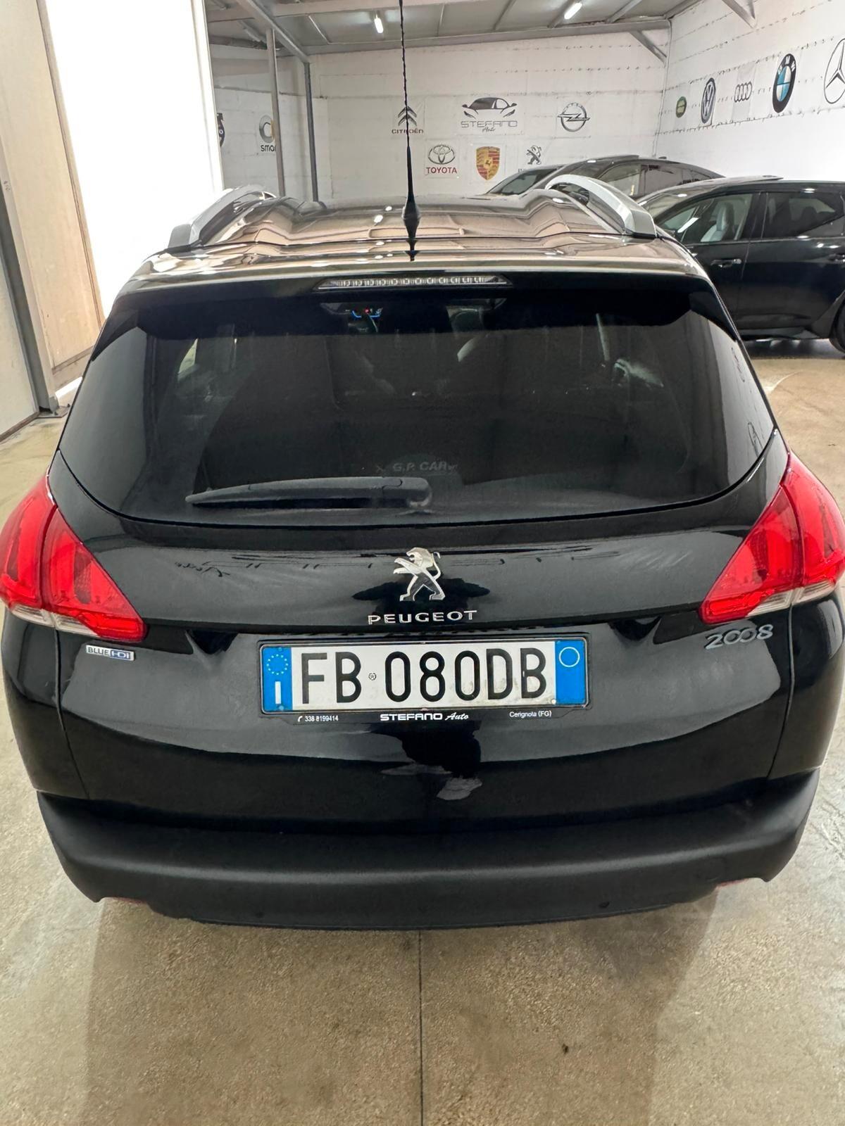 Peugeot 2008 BlueHDi 100 Allure