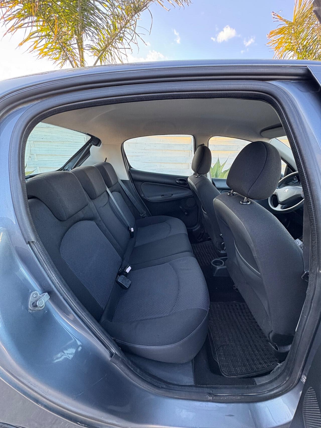 Peugeot 206 Plus 1.1 5p. GPL tagliando e distribuzione ok