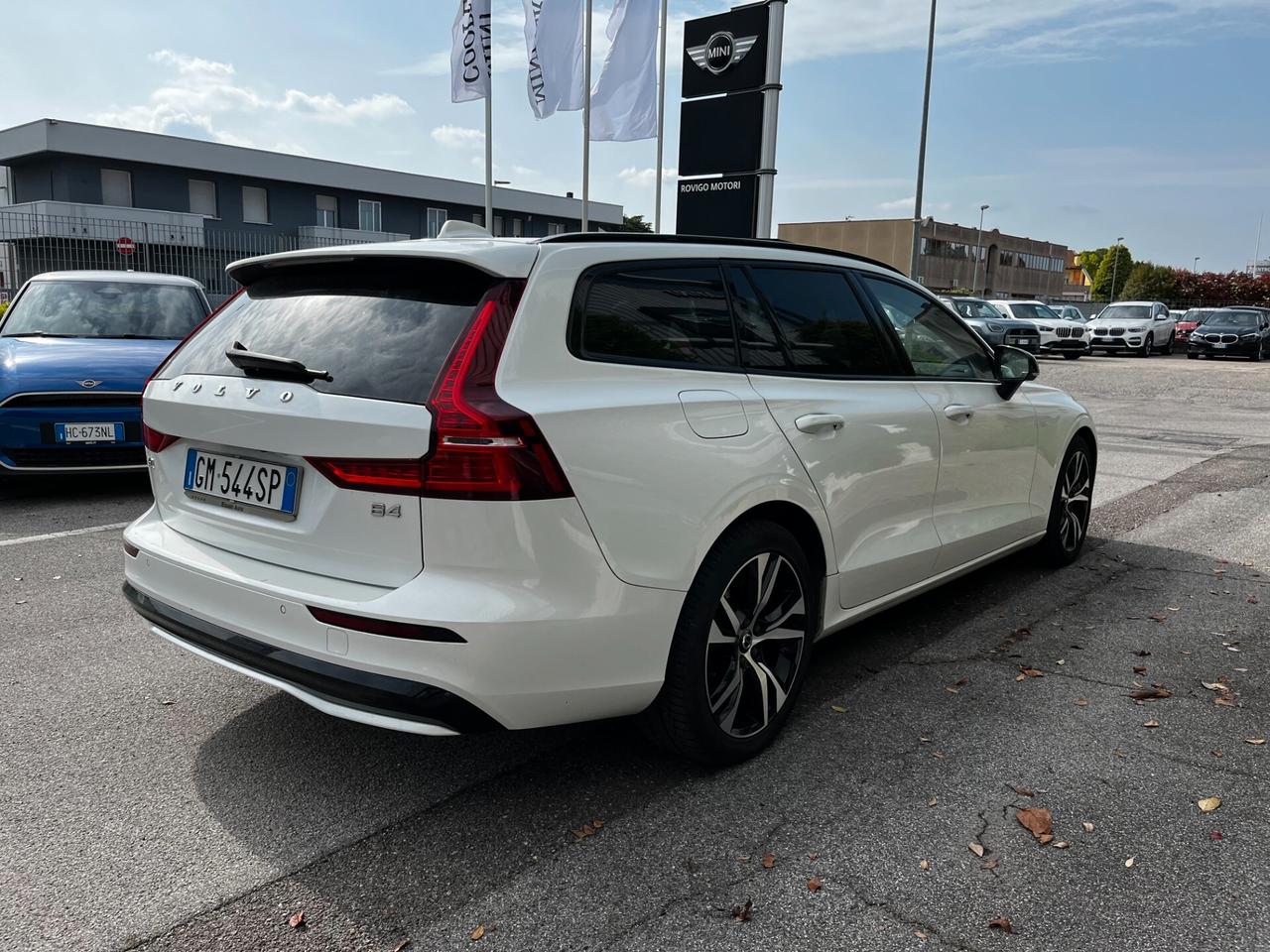 Volvo V60 B4 (d) automatico Plus Dark