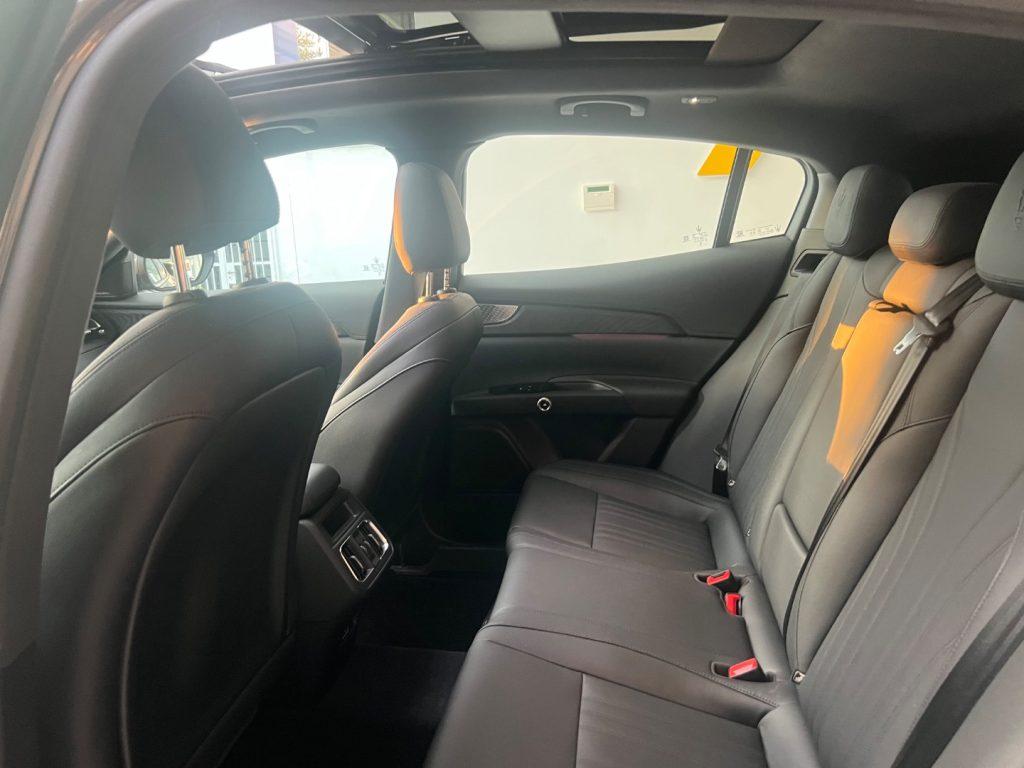Maserati Grecale MHEV 300 CV AWD GT tetto panoramico da€549,00