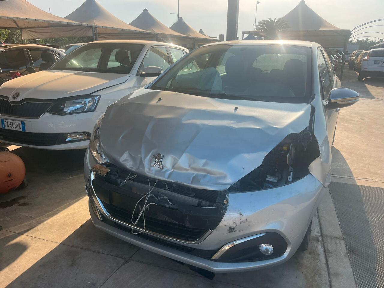 Peugeot 208 BlueHDi 100 5 porte Allure