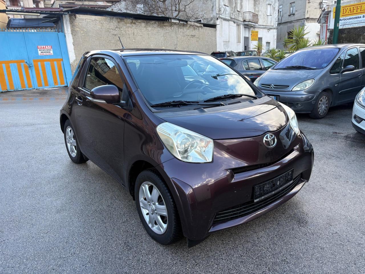 Toyota iQ 1.0