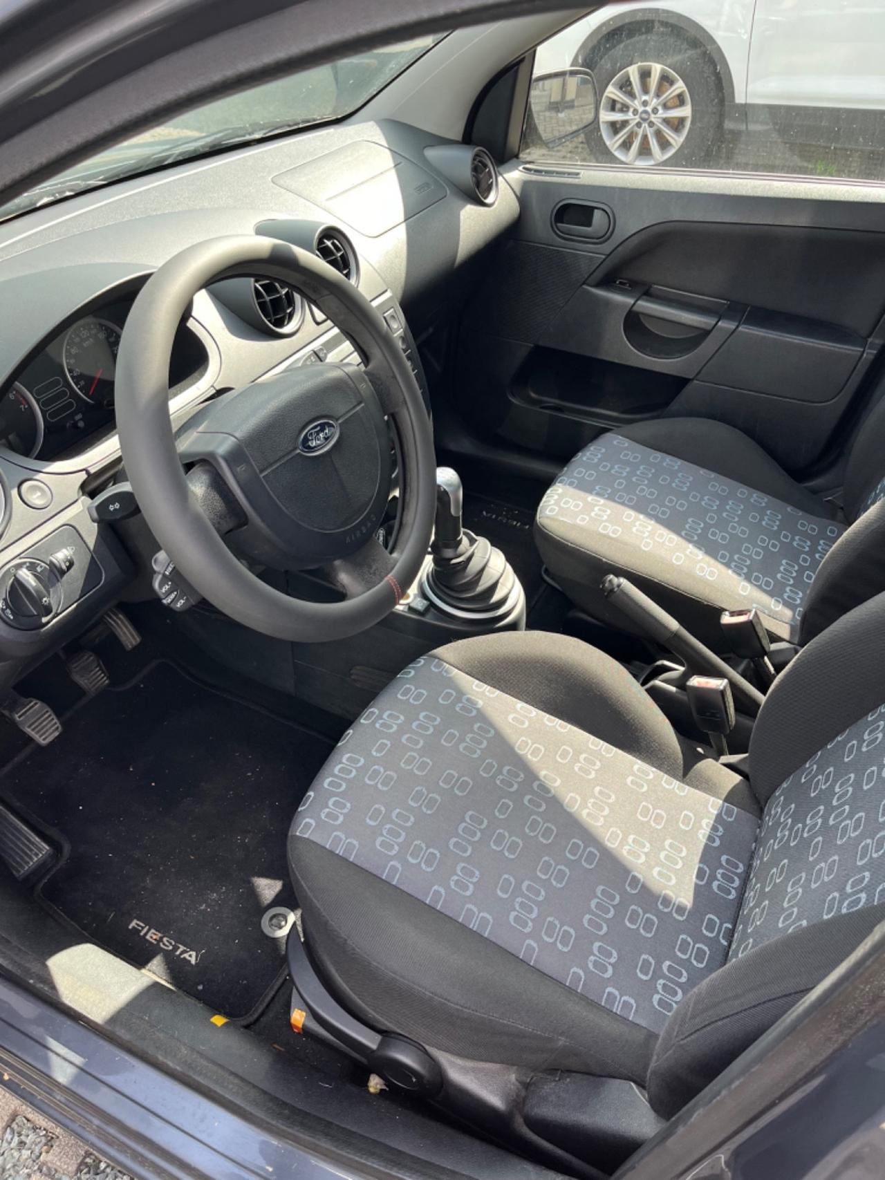 Ford Fiesta 1.4 16V 5p. Ghia GPL