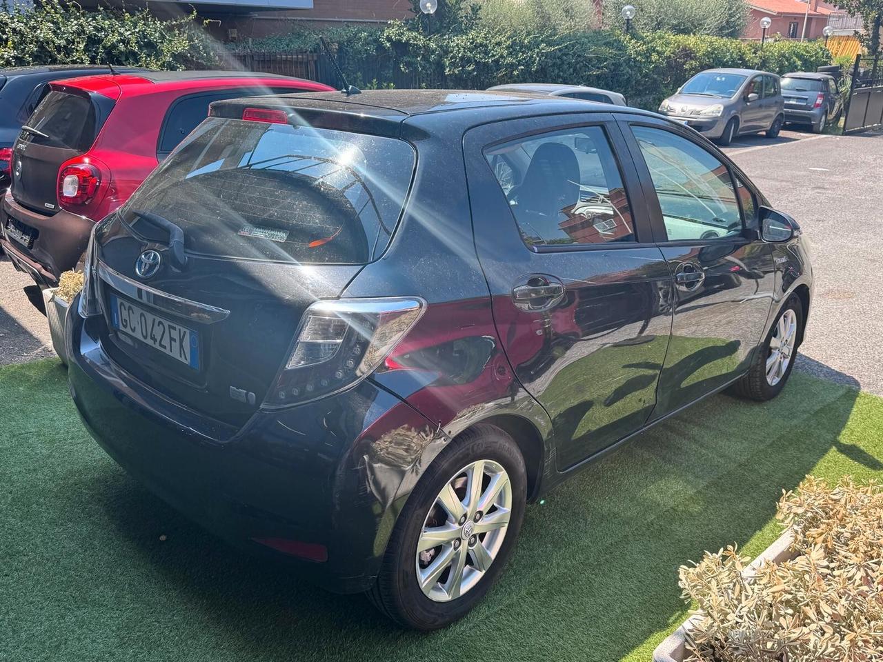 Toyota Yaris 1.5 75CV HYBRID,AUTOMATICA,RETRO,NAVI,NEOPRATENTATI,UNIPRO