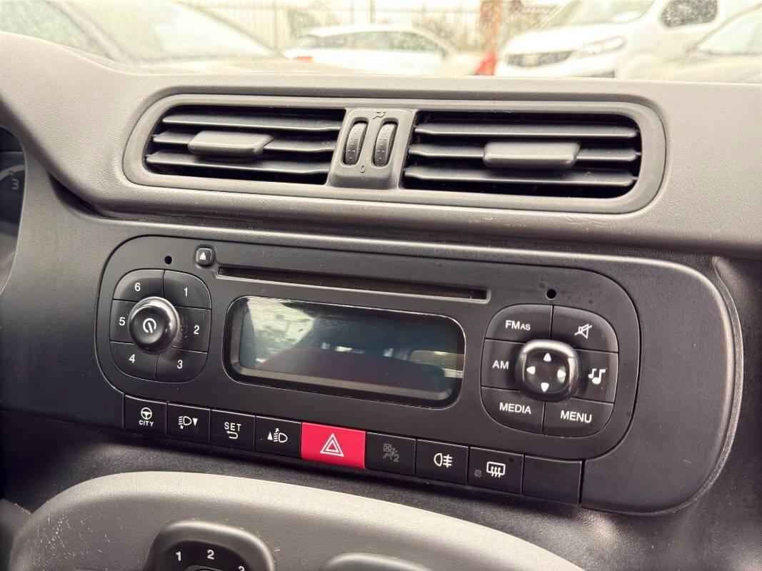 Fiat Panda 1.2 Lounge 69cv E6