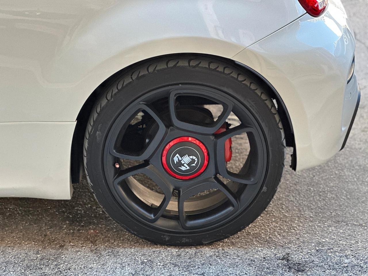 Abarth 500C 1.4 Turbo T-Jet Custom