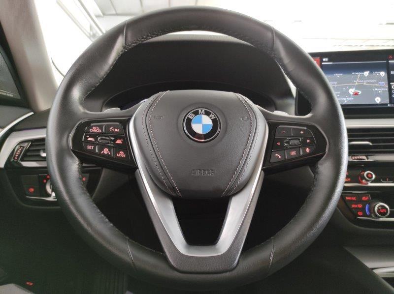 BMW Serie 5(G30/31/F90) - 520d 48V Business