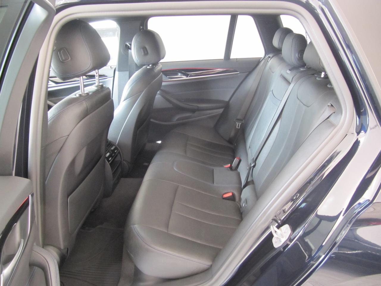 Bmw 520d xDrive Touring Msport - AUTOM + TETTO