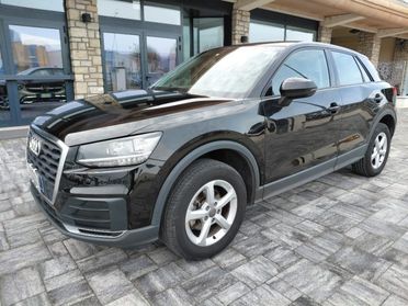 AUDI Q2 35 TFSI S tronic Business Sport Pelle totale