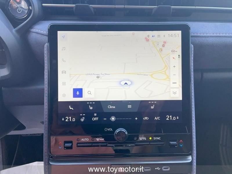 Lexus LBX Hybrid Cool