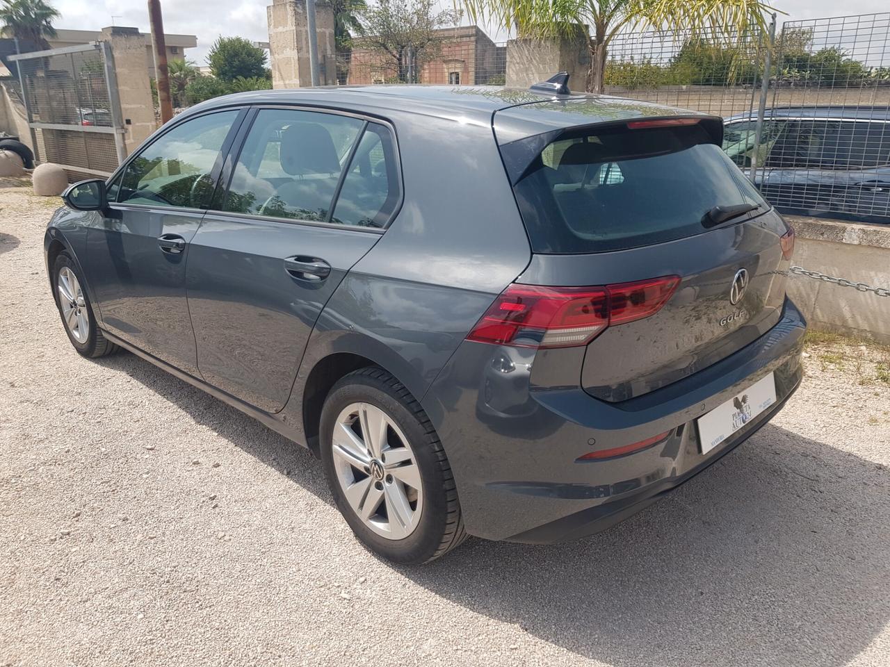 Volkswagen Golf VIII 2.0 TDI Life 115cv Navy Led Sensori a/p Cruise