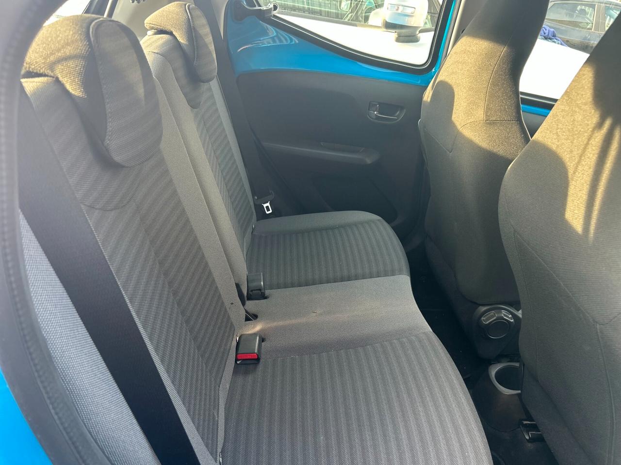 Toyota Aygo 1.0 VVT-i 72 CV 5 porte x-cite