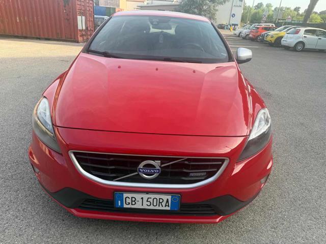 VOLVO V40 D4 R-design Momentum Stupenda Bellissima