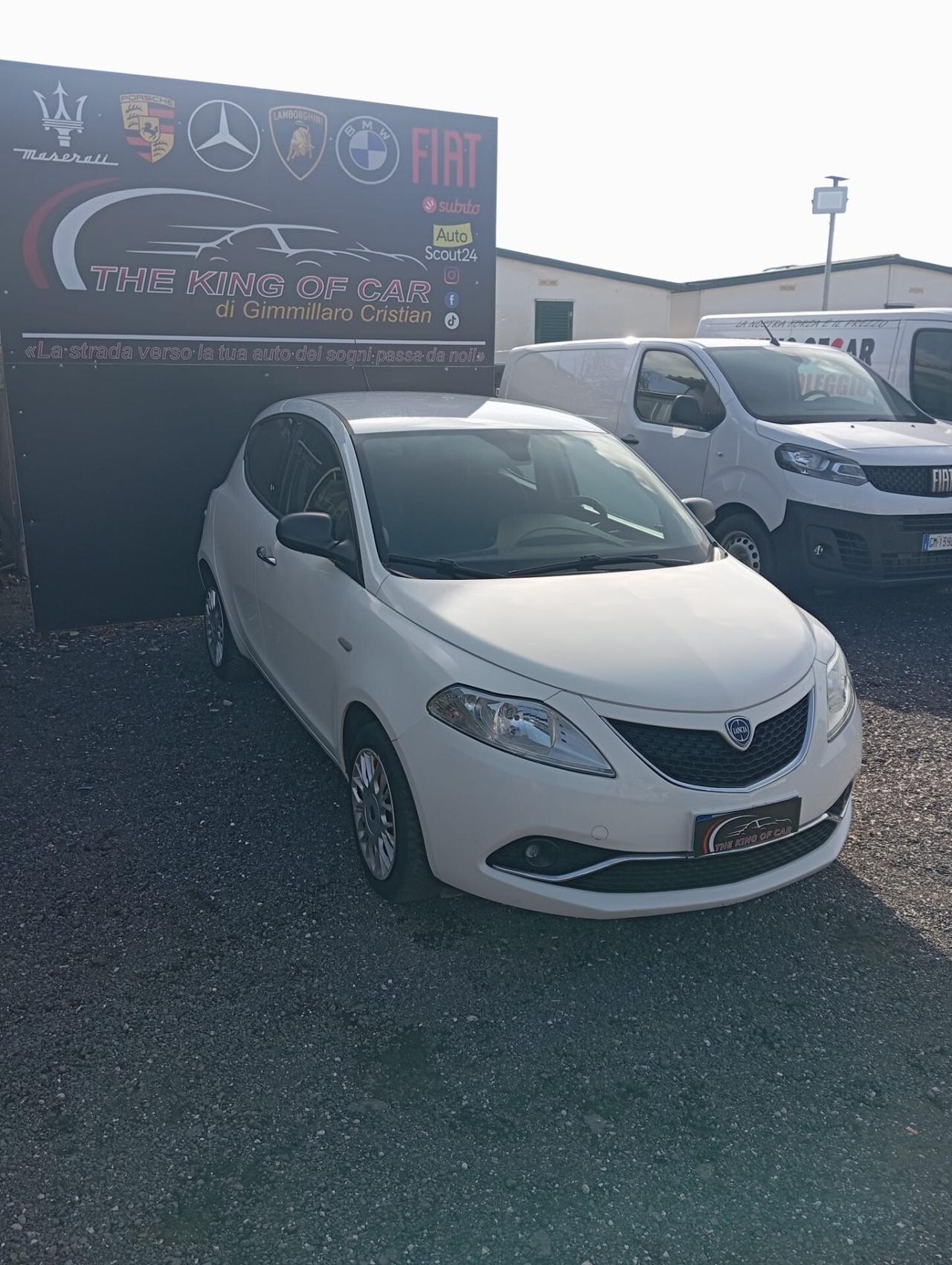 Lancia Ypsilon 1.2 69 CV 5 porte Silver 2017