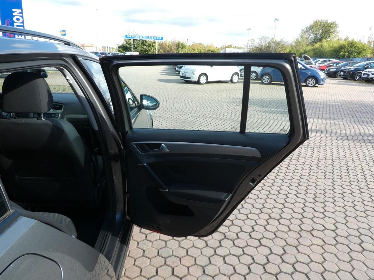 Volkswagen Golf Variant 1.6 TDI 105 CV DSG Comfortline ok neopatentati