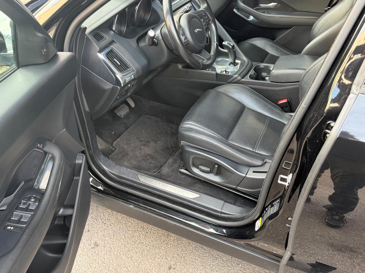 Jaguar E-Pace 2.0D 180 CV AWD aut. S
