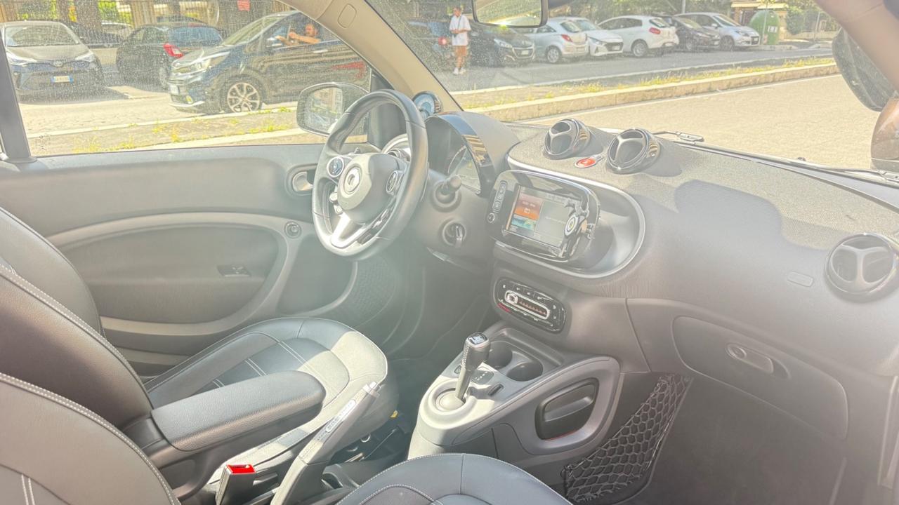 Smart ForTwo BRABUS 0.9 Turbo twinamic LED NAVI KAMERA PDC BLUETOOTH CERCHI 17