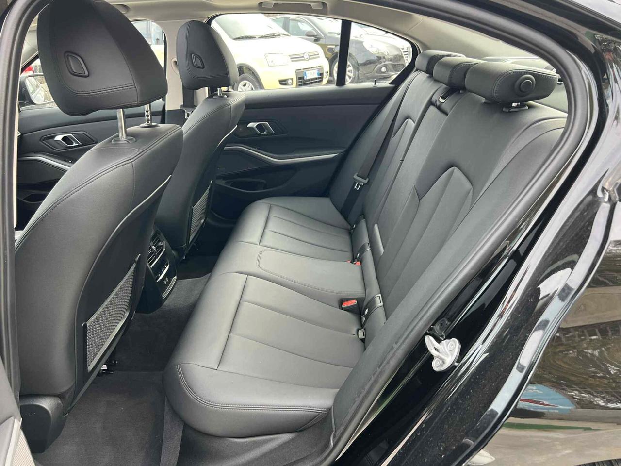 Bmw 318 D 136CV 6M -PELLE-HARMAN K-TETTO A