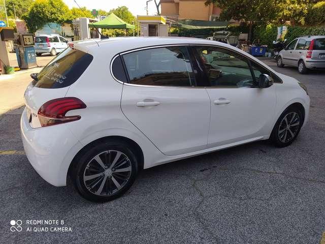 Peugeot 208 208 5p 1.2 puretech Allure 82cv