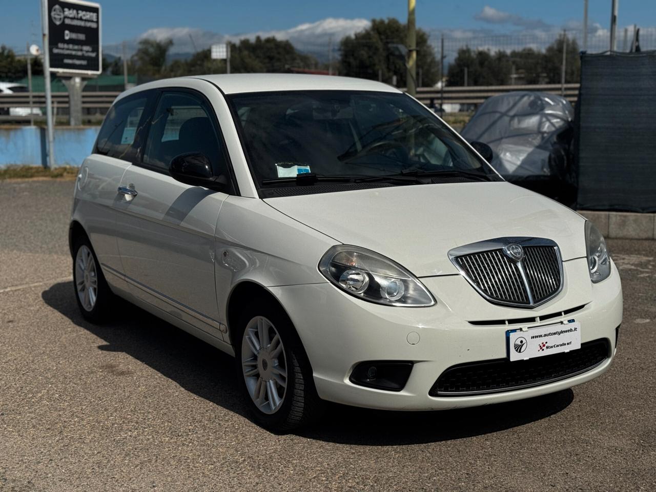 Lancia Ypsilon 1.3 MJT 75 CV - 2011