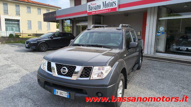 NISSAN Navara 2.5 dCi 4 porte Double Cab SE
