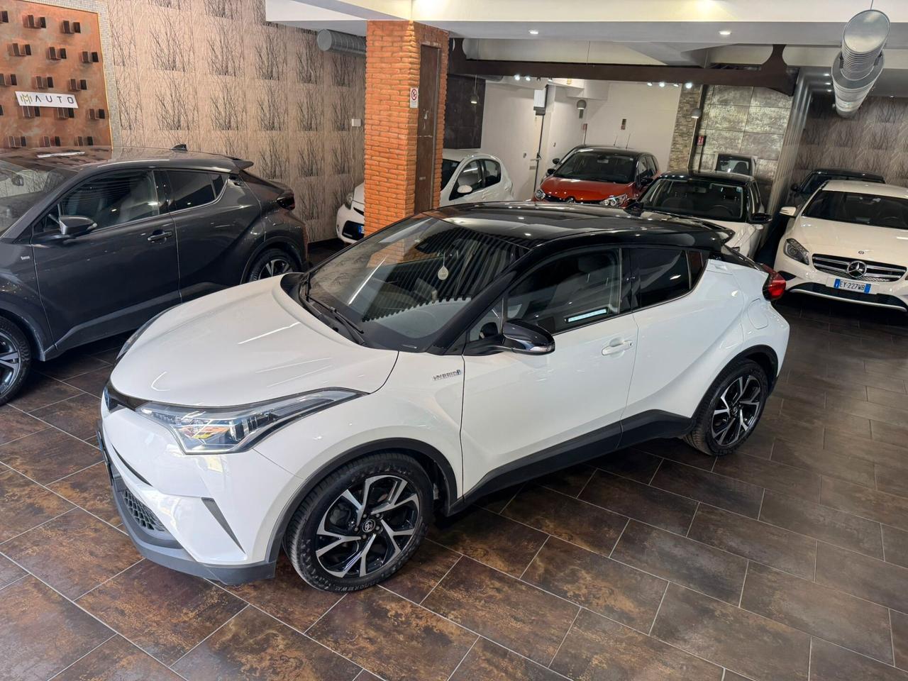 Toyota C-HR 1.8 Hybrid E-CVT Trend