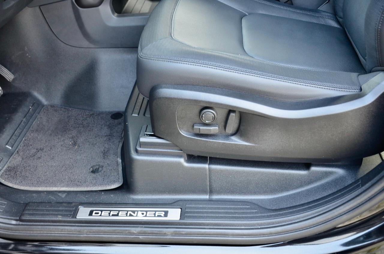 LAND ROVER DEFENDER 90 3.0d i6 MHEV SW11 LIMITED EDITION AWD 200cv AUT, 1 OF 50, PARI AL NUOVO, GARANZIA LAND ROVER 3/2029, UNICOPROPRIETARIO, SERVICE LAND ROVER, PERMUTE