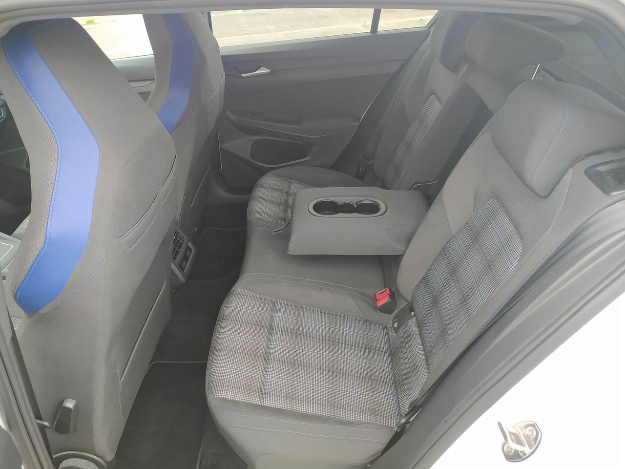 Volkswagen Golf 1st Edition Life 1.4 eHybrid #6450