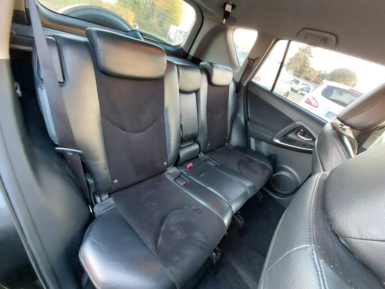 Toyota RAV 4 RAV4 Crossport 2.2 D-4D 150 CV Lounge