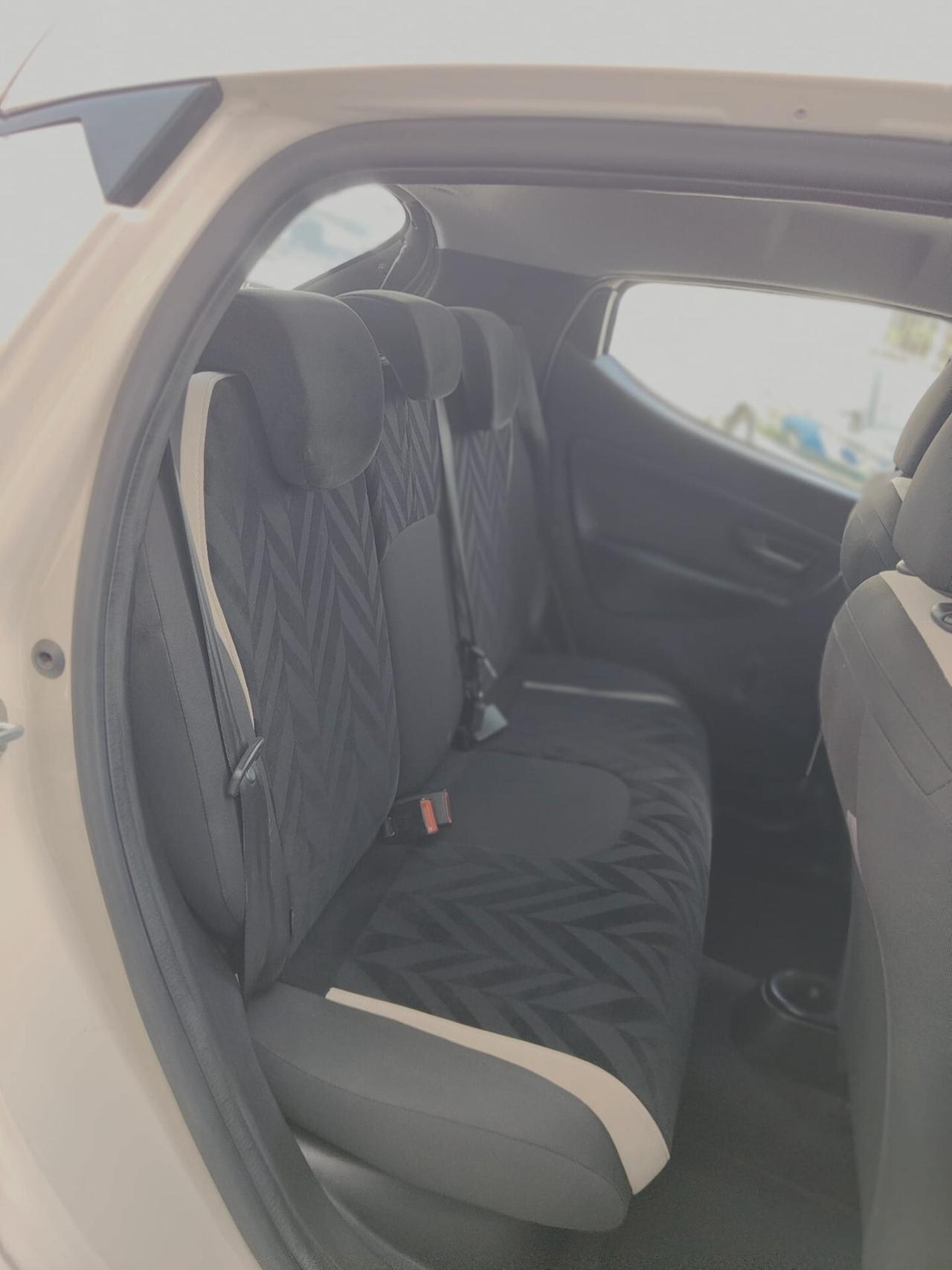 Lancia Ypsilon 1.2 69 CV 5 porte GPL Ecochic Silver