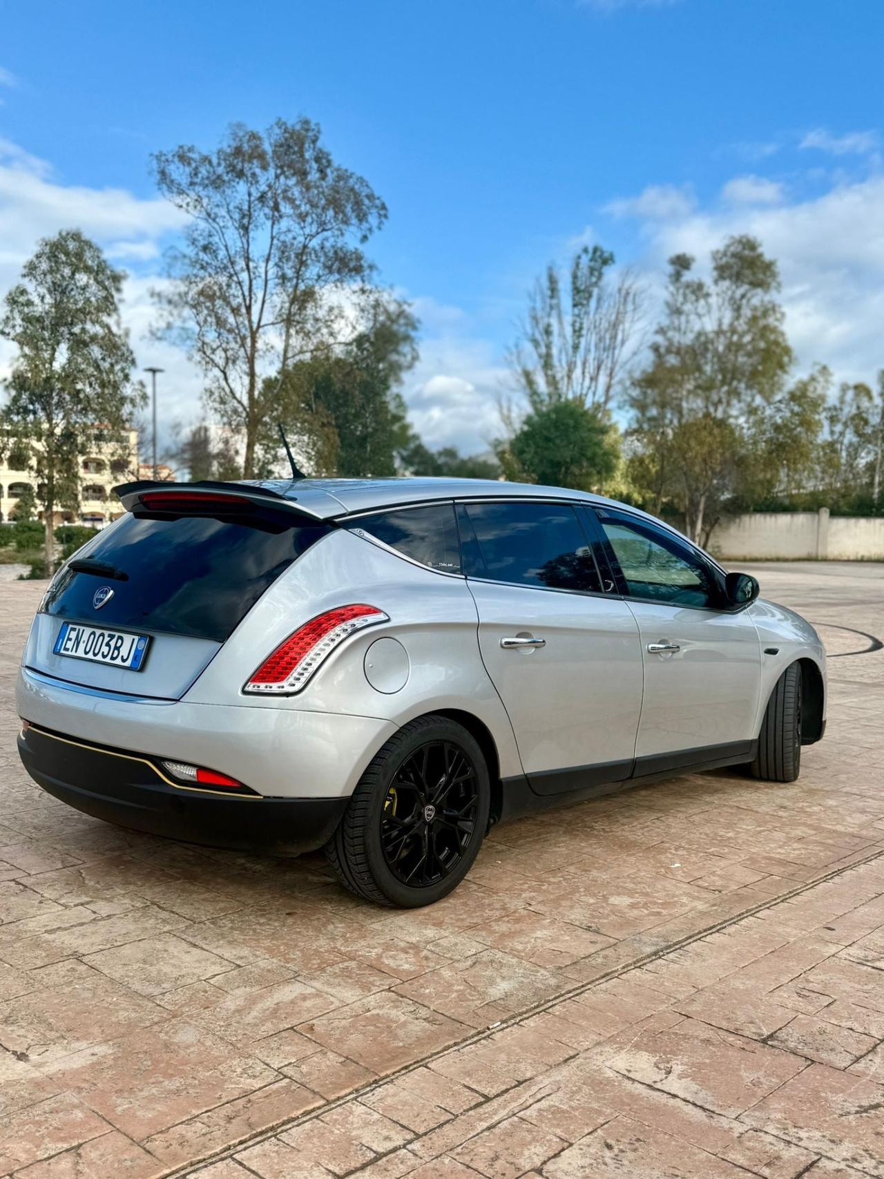 Lancia Delta 2.0 mtj DPF Ptatinum (121kw)