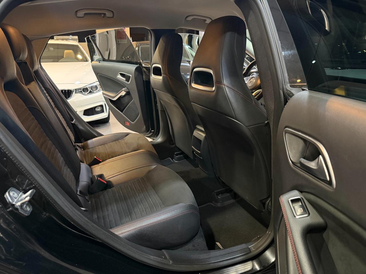 Mercedes-benz CLA 200 Premium 4matic auto 78.000 KM!!