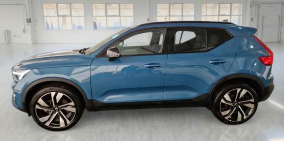 Volvo XC40 B3 automatico Ultra Black Edition