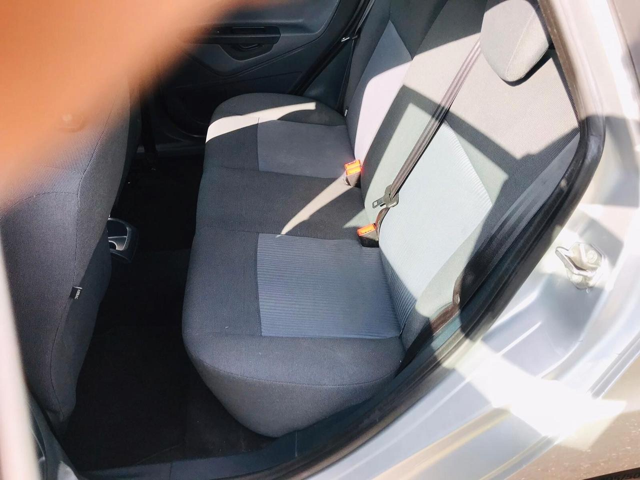 Ford Fiesta 1.4TDCI NEOPATENTATI CHIAMA 2010