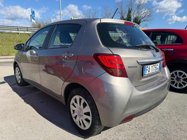 TOYOTA Yaris 1.5 Hybrid 5 porte Active