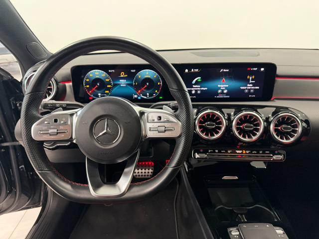 MERCEDES-BENZ A 200 d Automatic Premium AMG *Tetto panoramico*