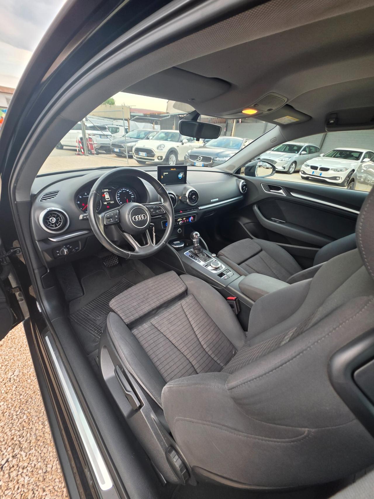Audi A3 1.6 TDI S tronic Business neopatentati automatico