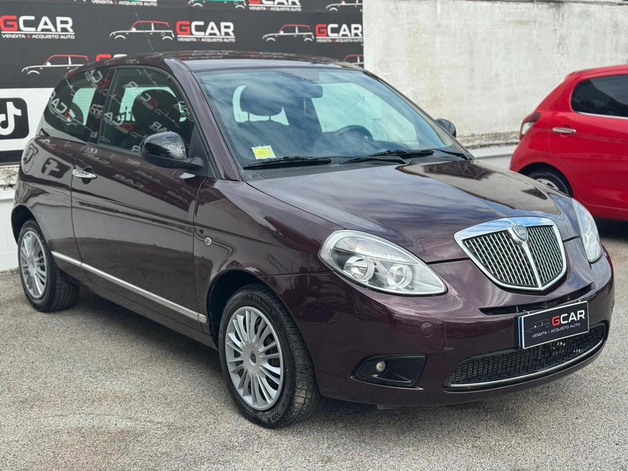 Lancia Ypsilon 1.3 MJT 75 CV Diva