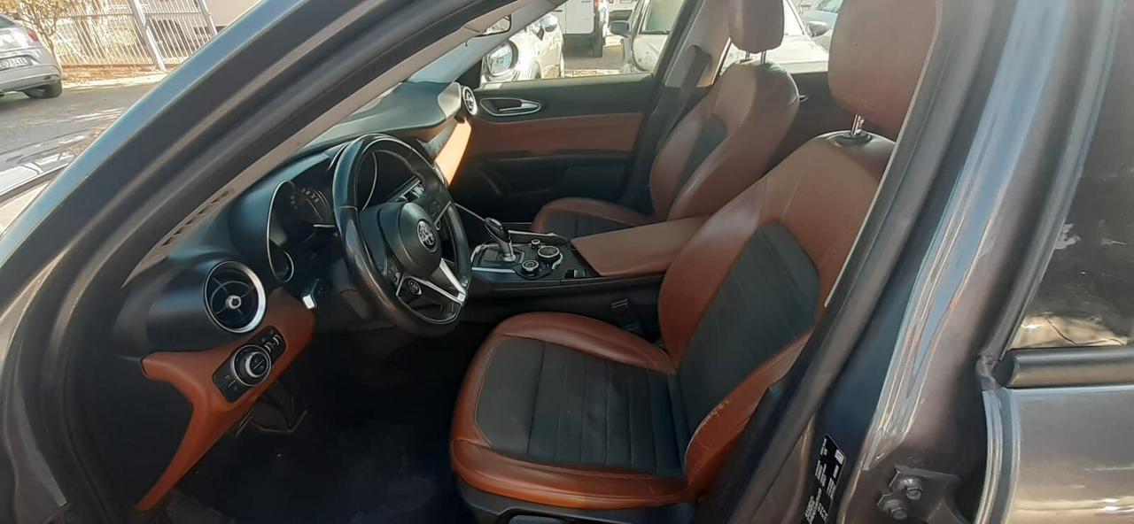 Alfa Romeo Giulia 2016 - 2.2 Td 180cv AT8 Super Lb automobili