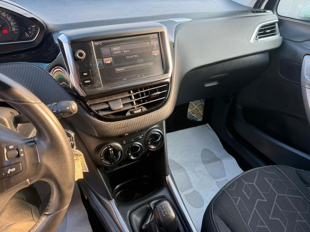 Peugeot 2008 1.6 BlueHDi 100 Active pack