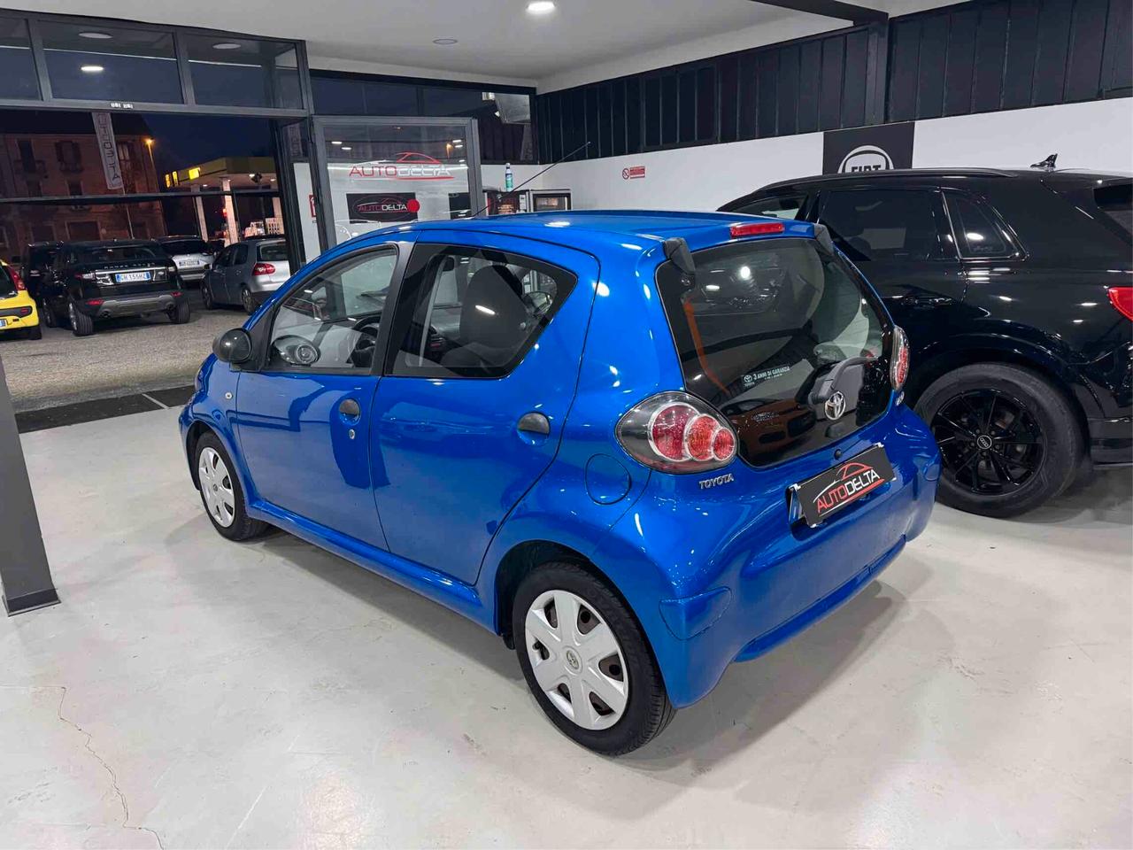 Toyota Aygo 1.0 12V VVT-i 5 porte Deep Ocean Connect