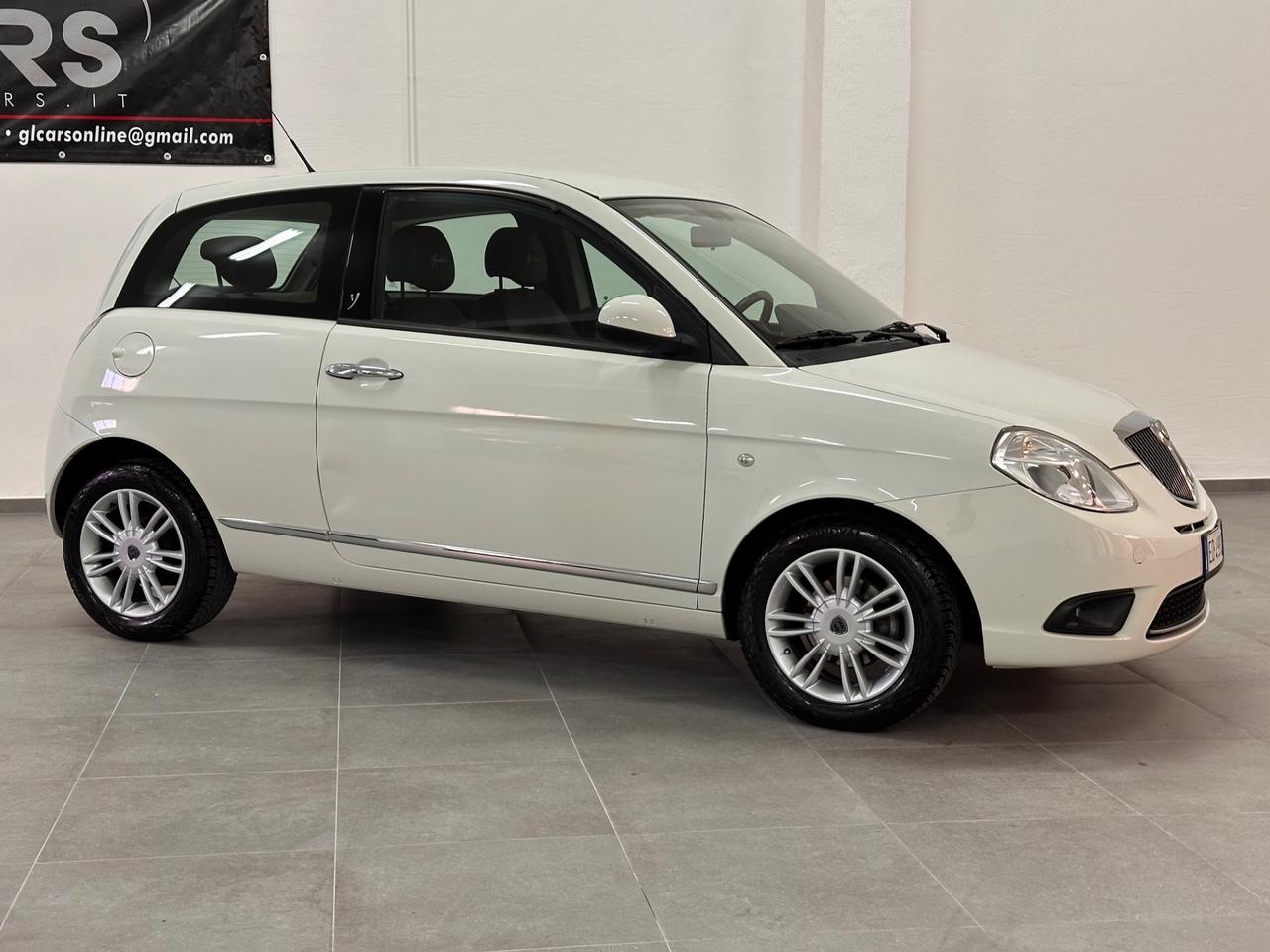 Lancia Ypsilon 1.2 Platino