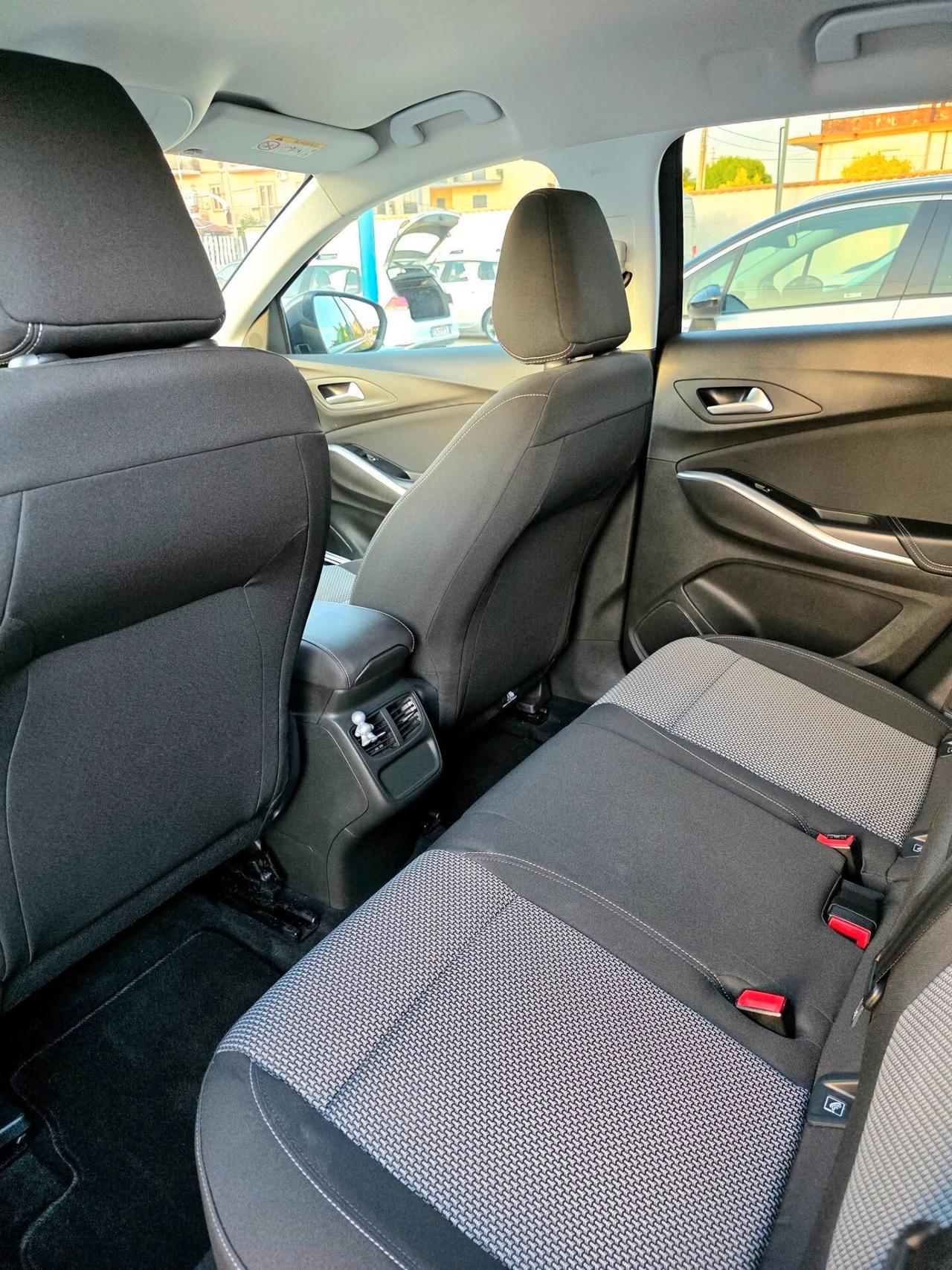 Opel Grandland X 1.5 cdti 131cv Innovation con 72.000 Chilometri