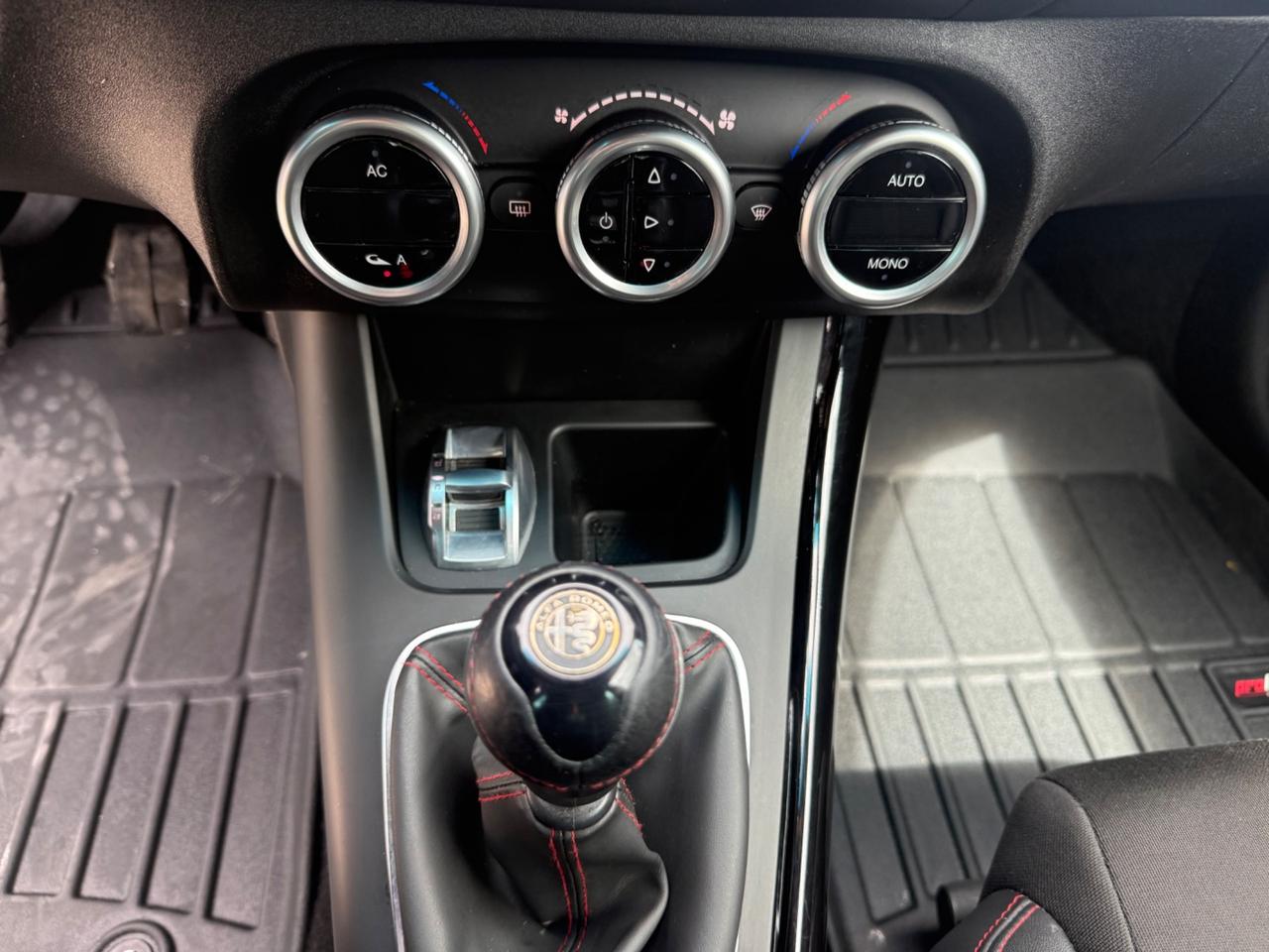 Alfa Romeo Giulietta 2.0 JTDm-2 140 CV Distinctive