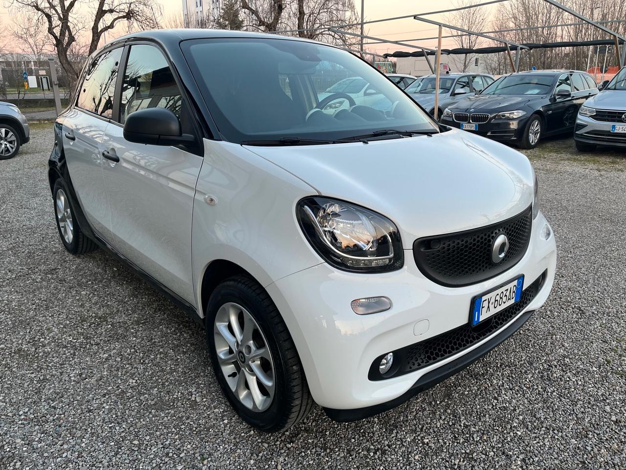 Smart ForFour 70 1.0 Youngster OK neopatentati