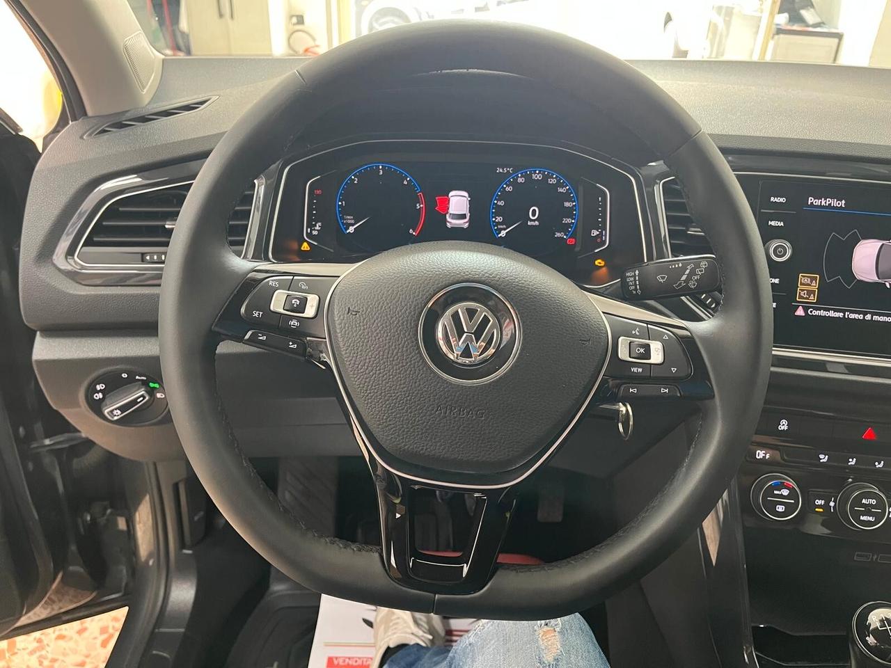 Volkswagen T-Roc 1.6 TDI SCR Business BlueMotion Technology