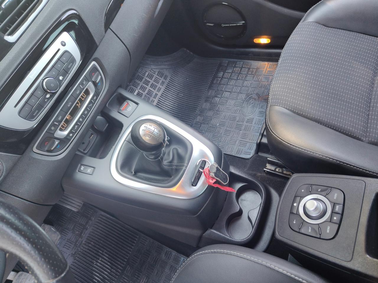 Renault Scenic XMod 1.6 dCi 130CV Bose sound