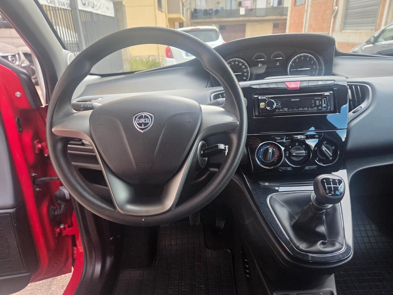 LANCIA YPSILON 1.2 BENZ 4 CILINDRI SOLI KM 66000 CERTIF