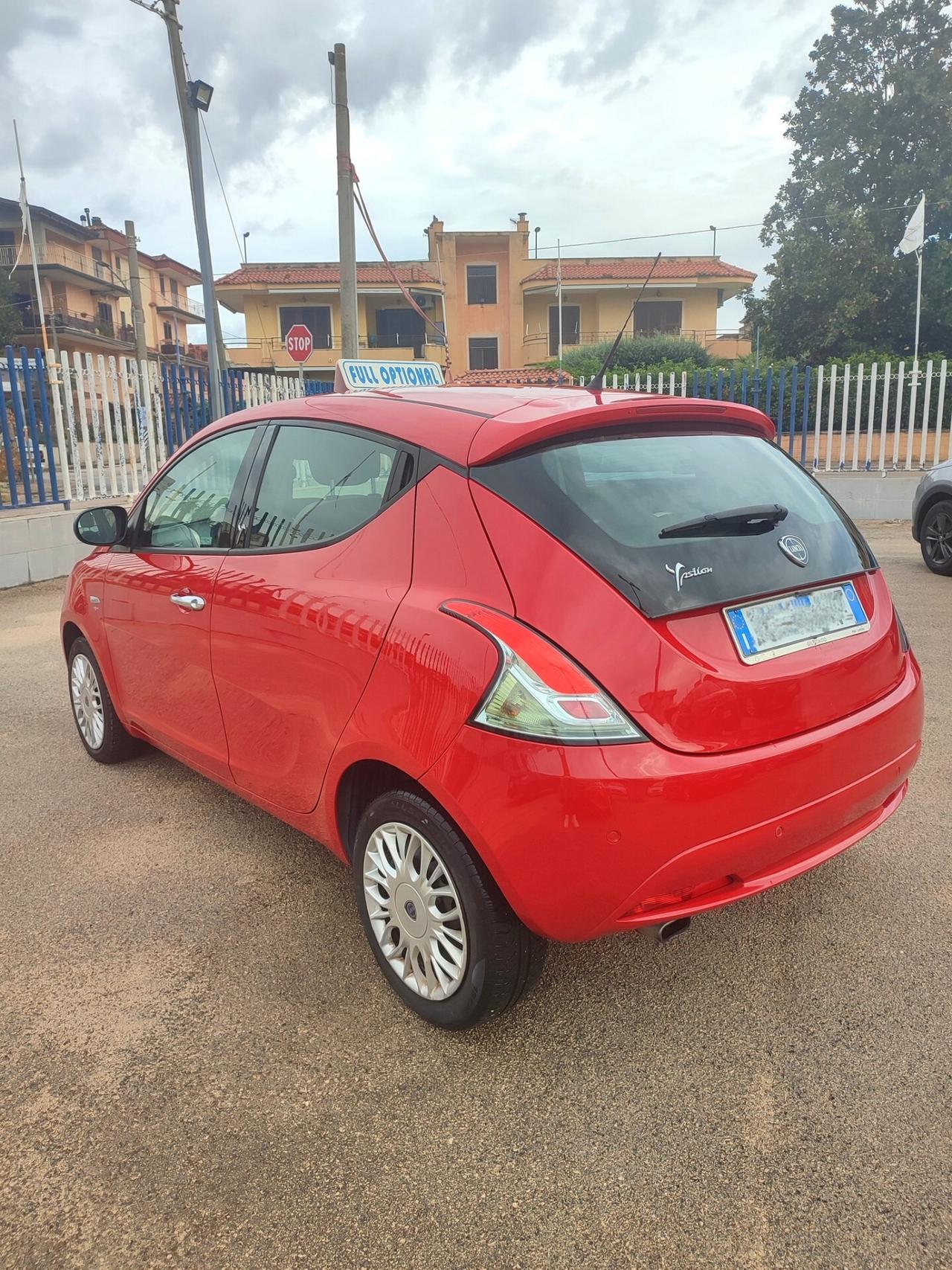Lancia Ypsilon 1.2 69 CV 5 porte Gold
