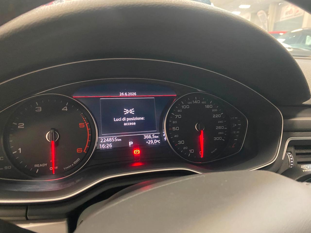 Audi A4 Avant 30 TDI S tronic line edition